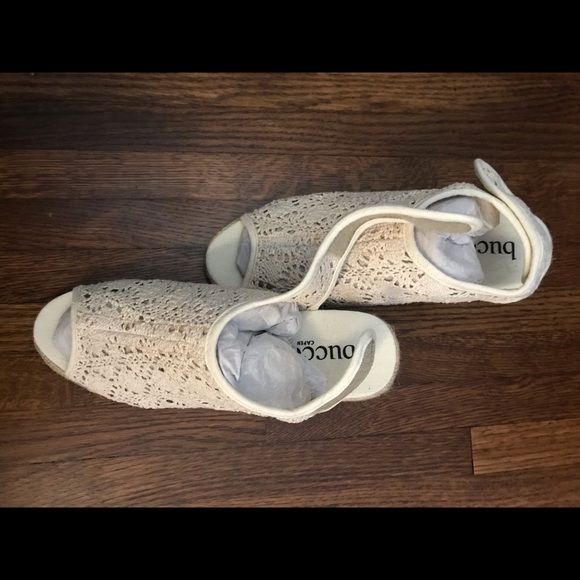 Shoes - Picture 3 of 7